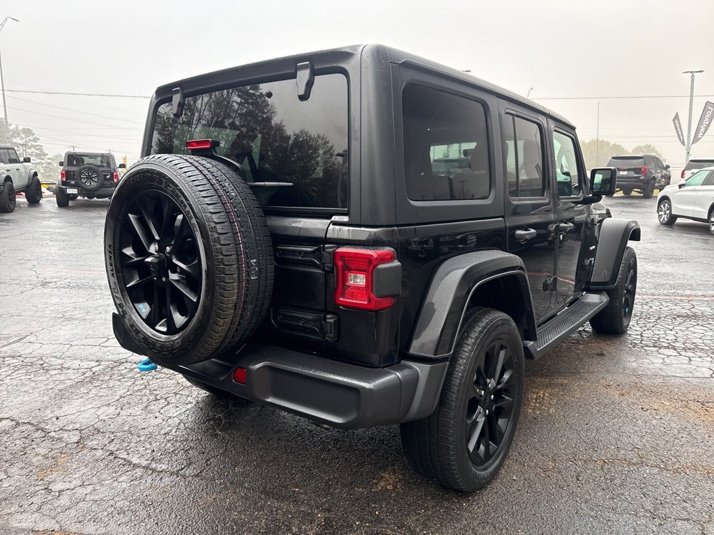 Used 2022 Jeep Wrangler Unlimited Sahara image 5