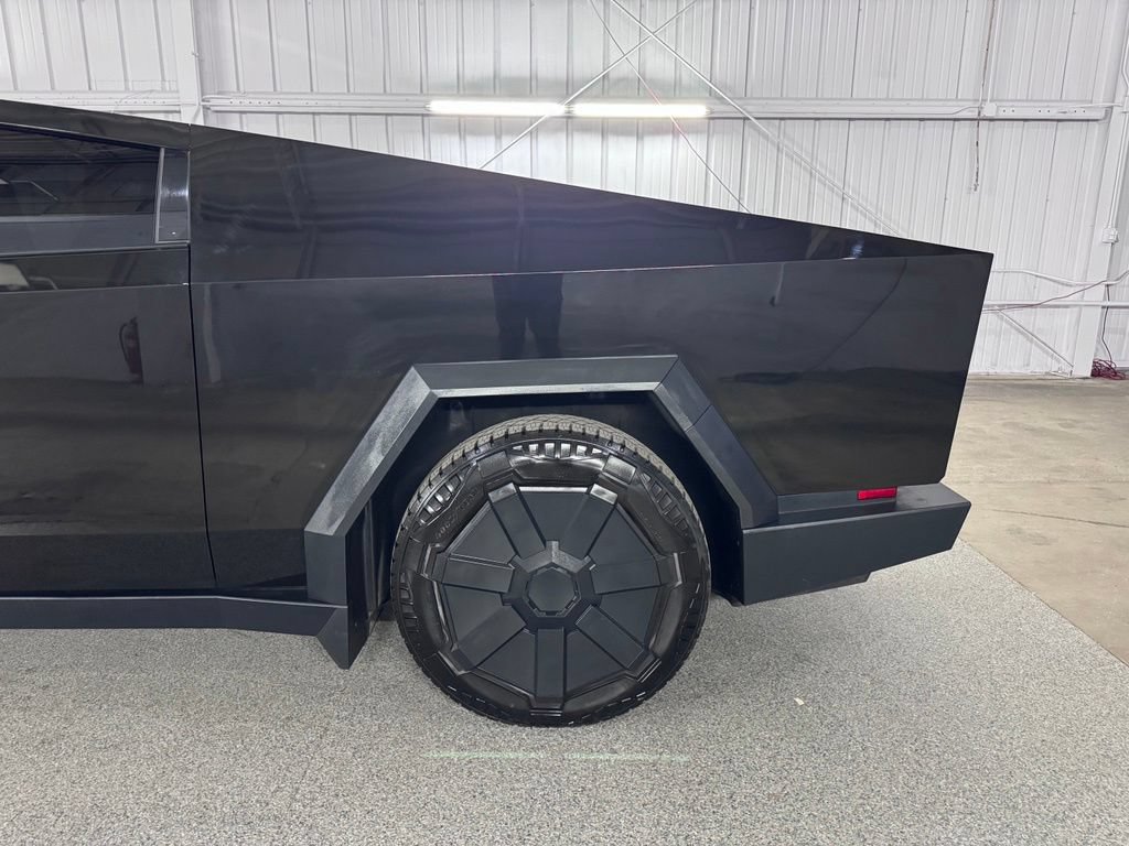 Used 2024 Tesla Cybertruck Cyberbeast AWD/4WD image 13