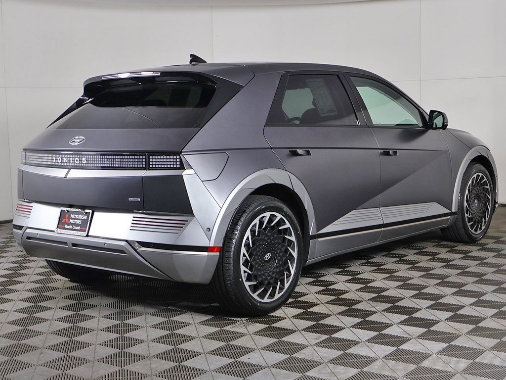 Used 2022 Hyundai Ioniq 5 Limited image 12