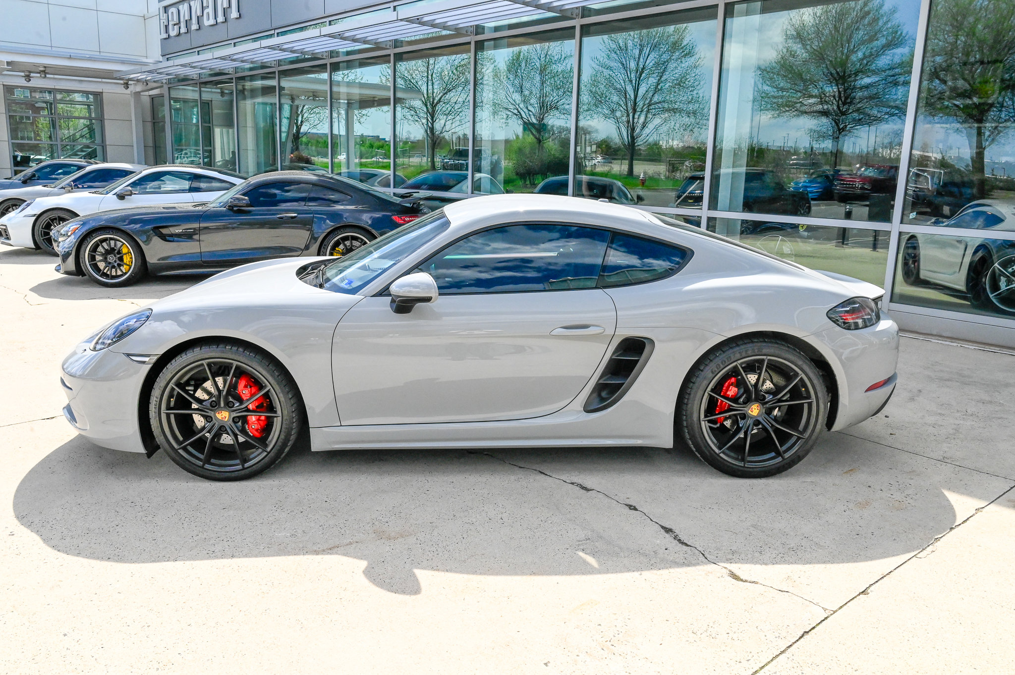 Used 2019 Porsche 718 Cayman S image 8