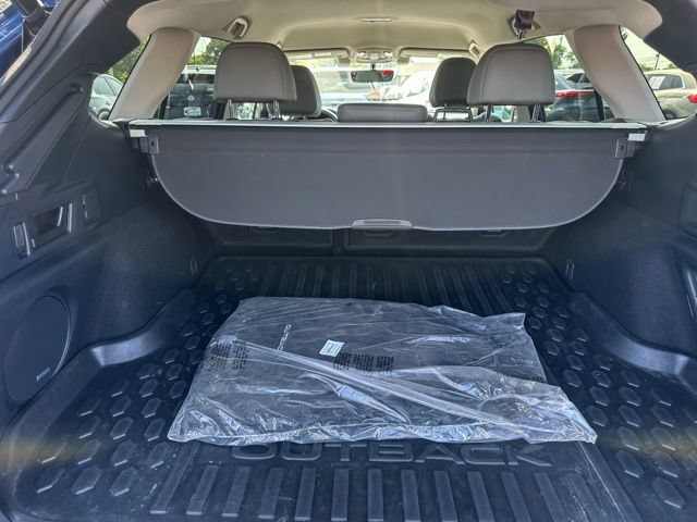Used 2022 Subaru Outback Limited AWD/4WD image 22
