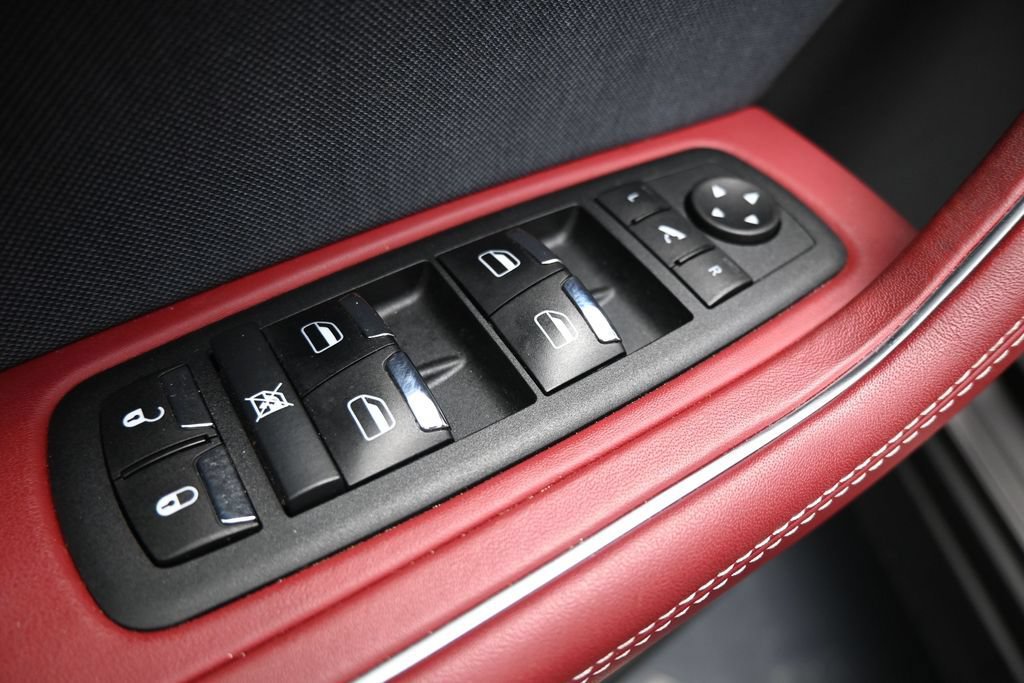 Used 2023 Maserati Levante GT AWD/4WD image 11