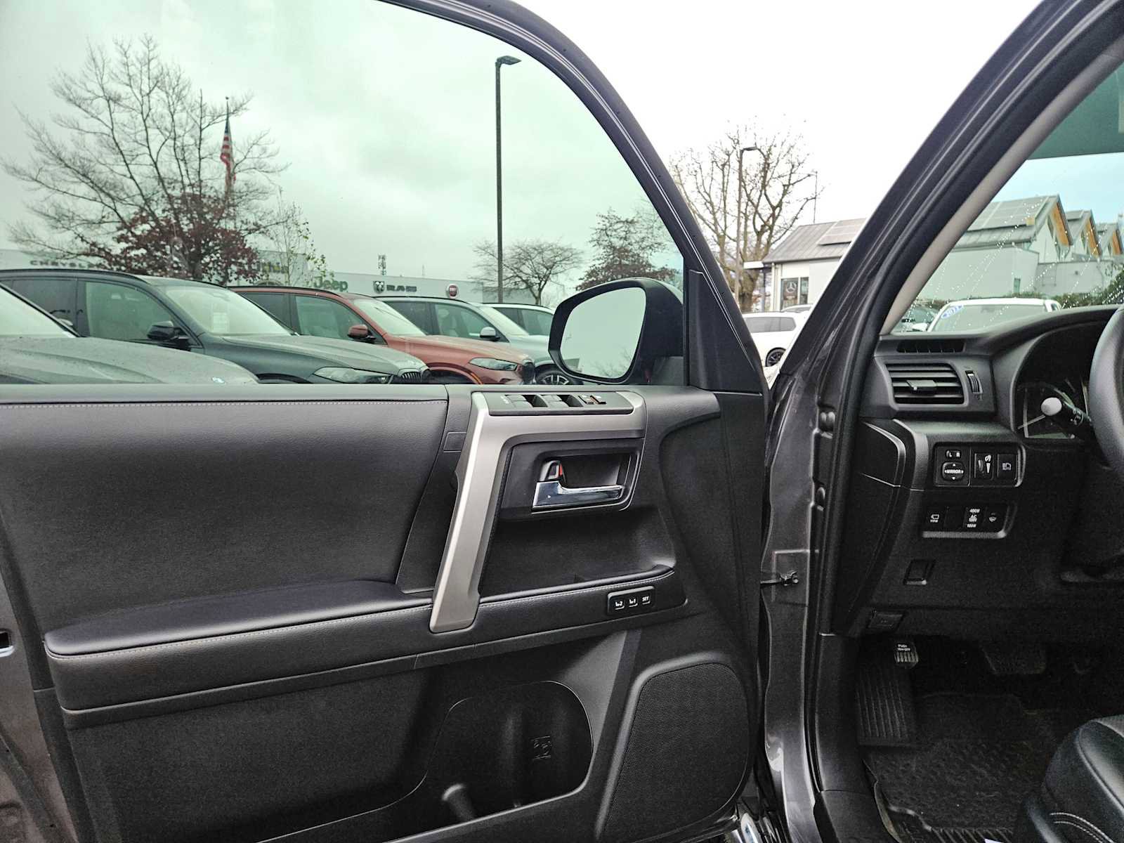 Used 2022 Toyota 4Runner Limited image 23