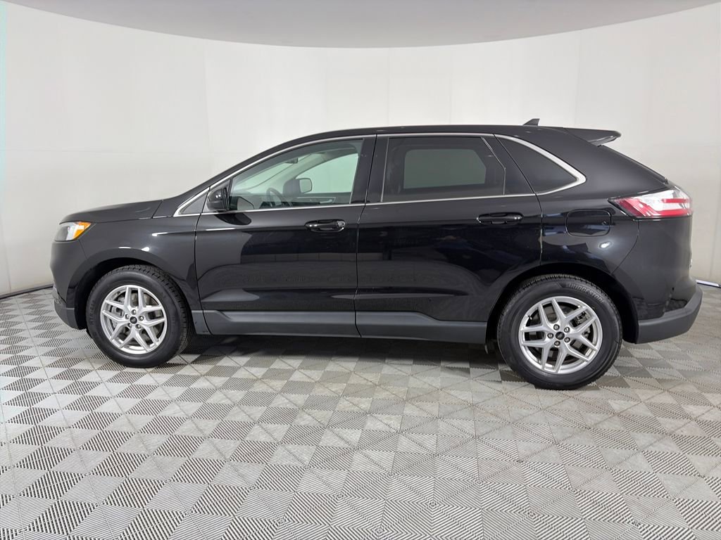 Certified 2024 Ford Edge SEL image 4