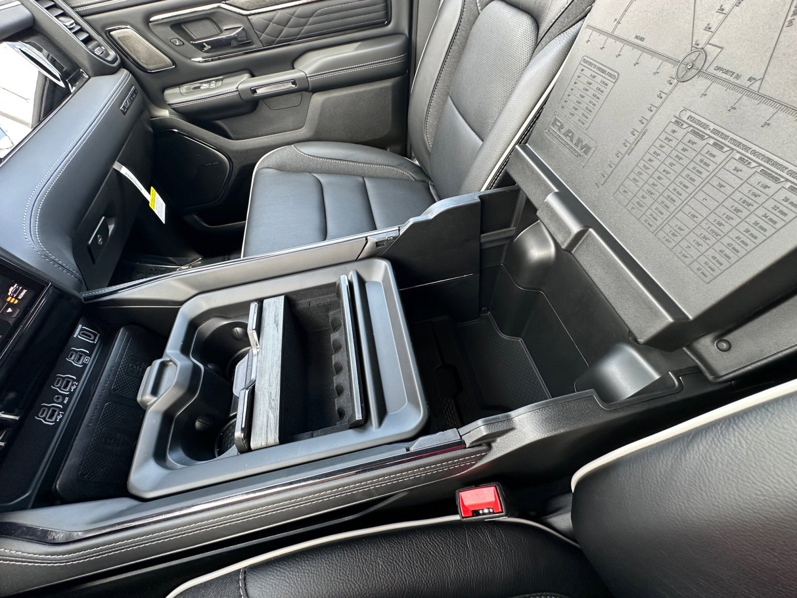 New 2025 RAM 1500 Limited image 35