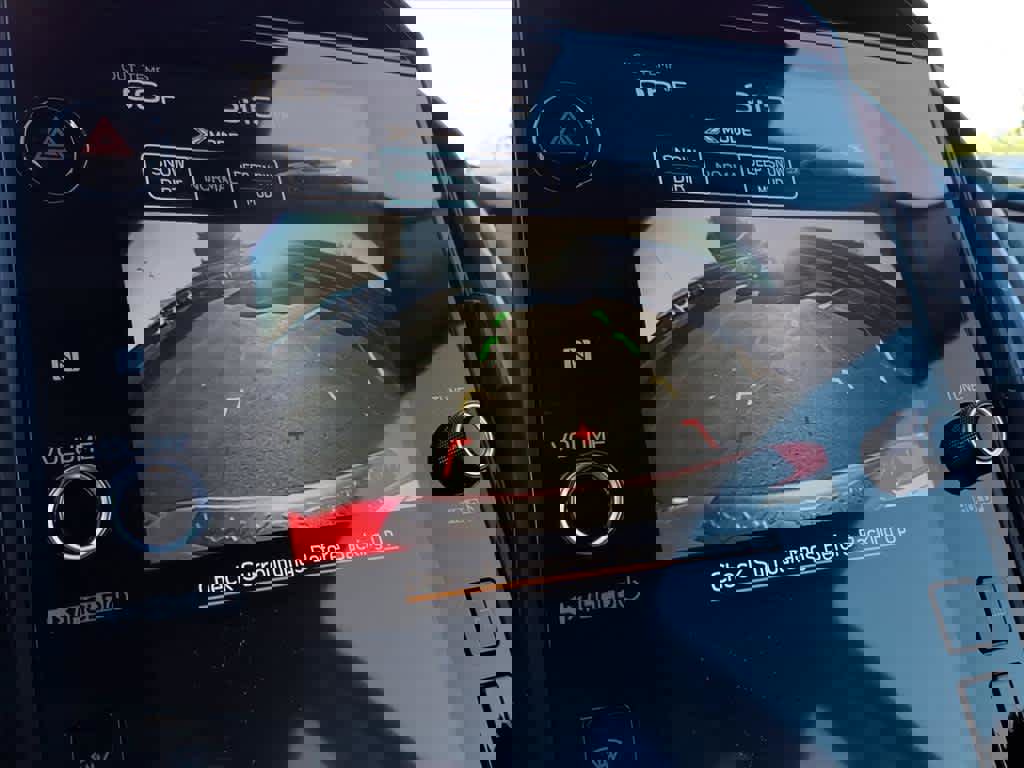 Certified 2025 Subaru Crosstrek 2.0i Premium image 35