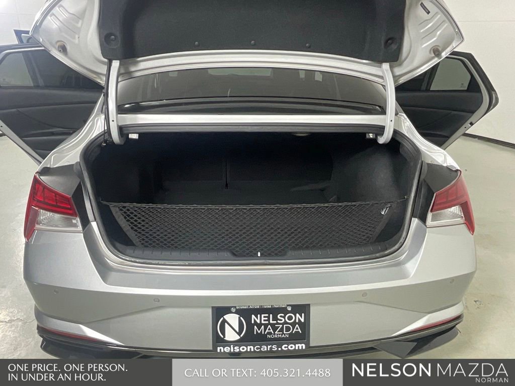 Used 2023 Hyundai Elantra Limited FWD image 13