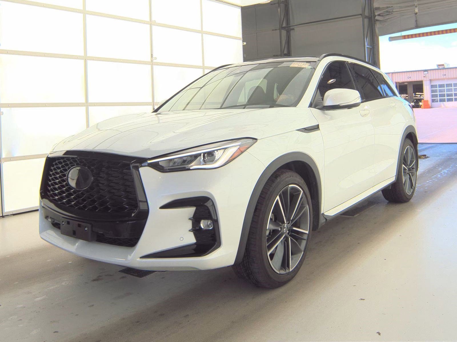 Used 2024 INFINITI QX50 Sport AWD/4WD image 2
