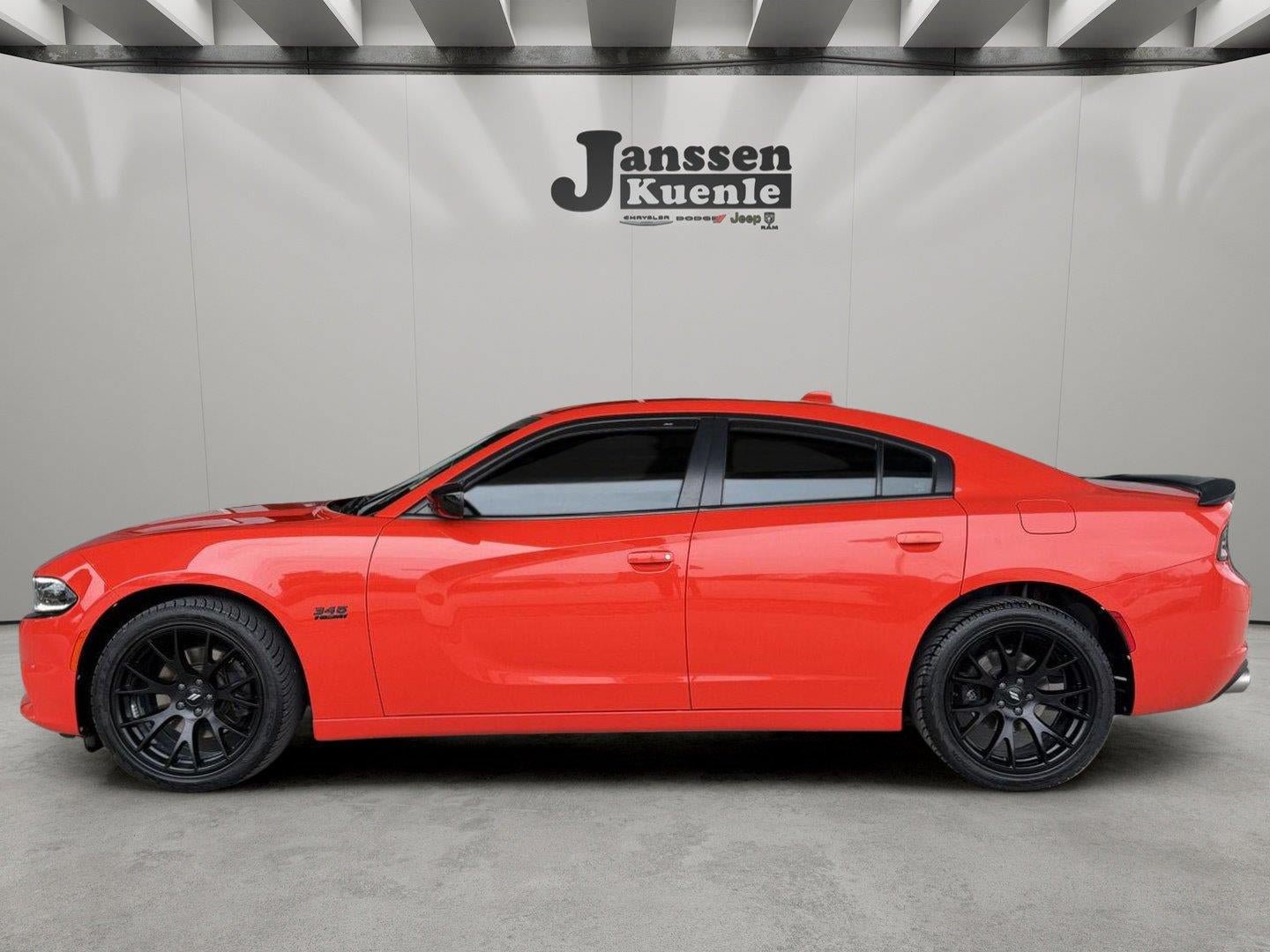 Used 2017 Dodge Charger R/T w/ Navigation & Travel Group