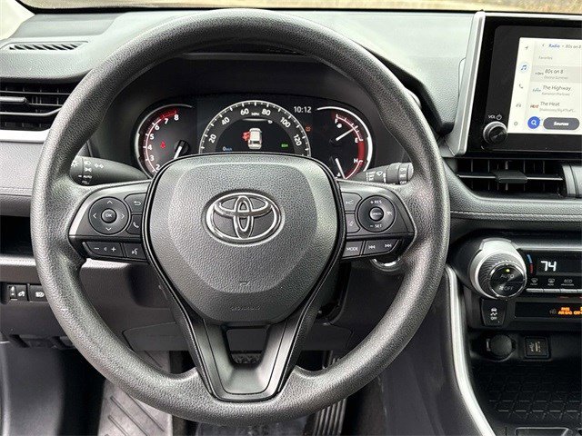 Used 2025 Toyota RAV4 XLE image 18