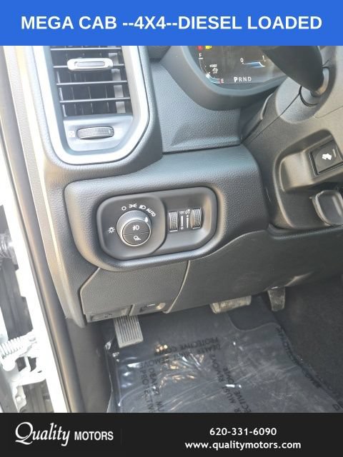 New 2026 RAM 2500 Laramie AWD/4WD image 11