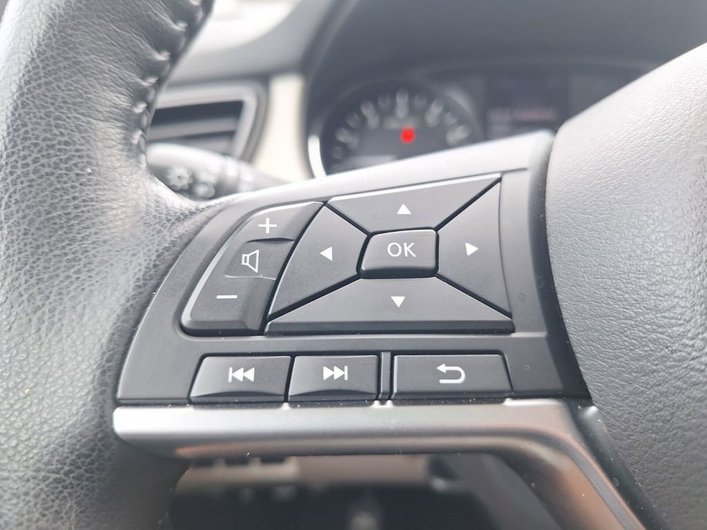 Used 2021 Nissan Rogue Sport SV image 13