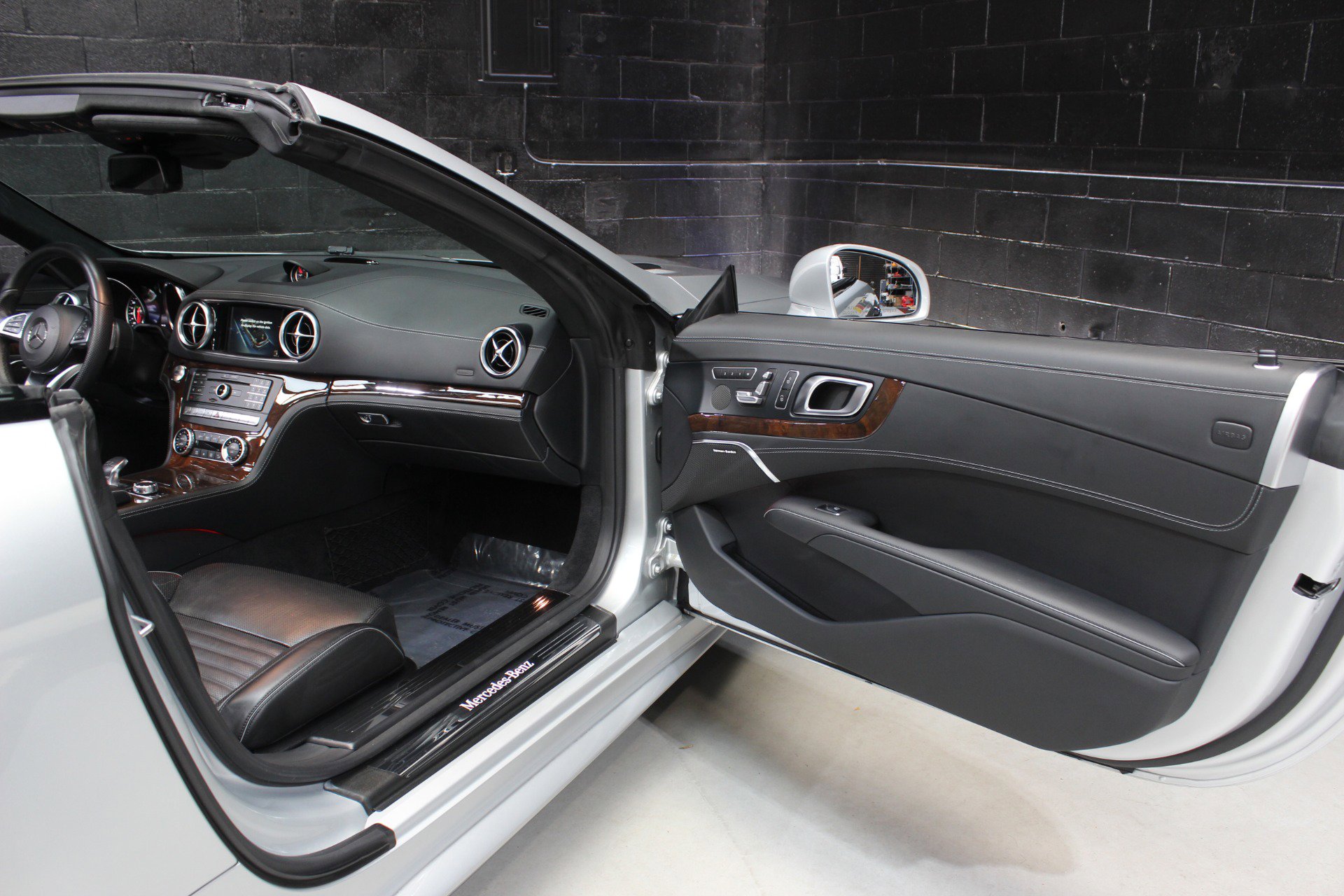 Used 2019 Mercedes-Benz SL 450 SL 450 Driver Assistance w/ Premium Package image 36