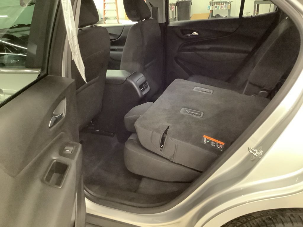 Used 2021 Chevrolet Equinox LT AWD/4WD image 17