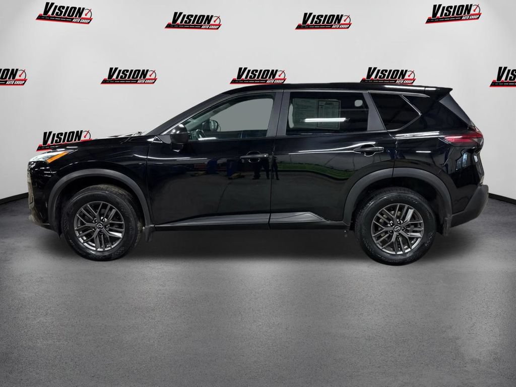 Used 2023 Nissan Rogue S AWD/4WD image 8