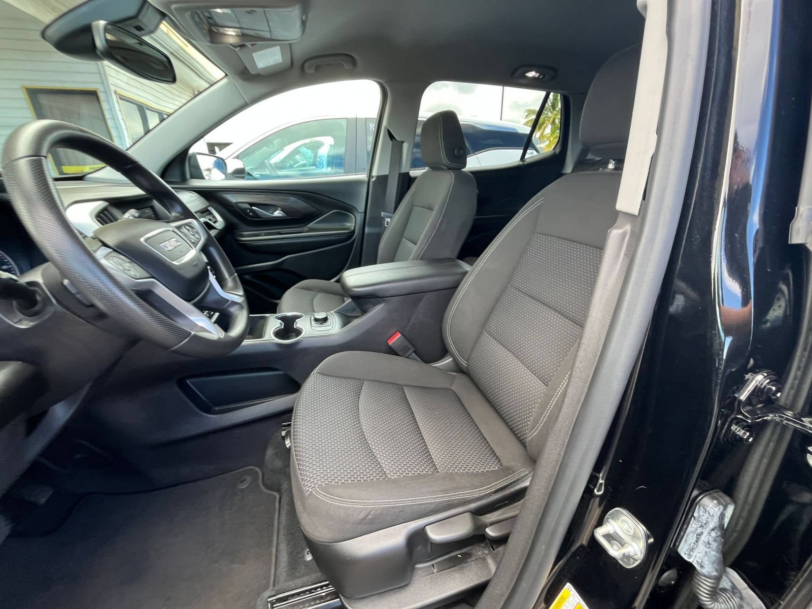 Used 2024 GMC Terrain SLE FWD image 22