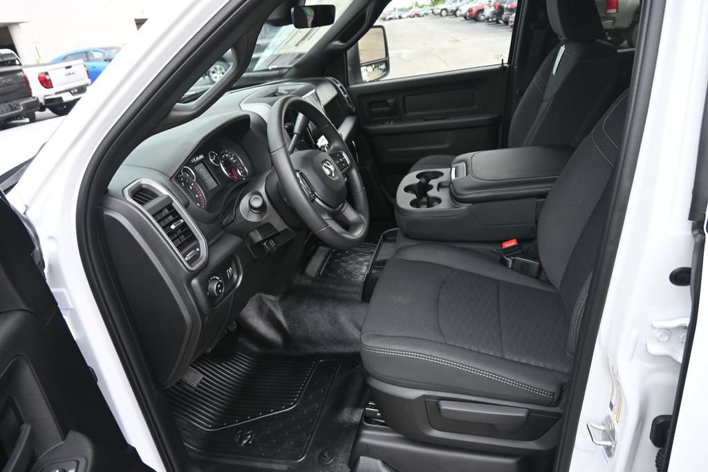 New 2026 RAM 3500 Tradesman AWD/4WD image 10