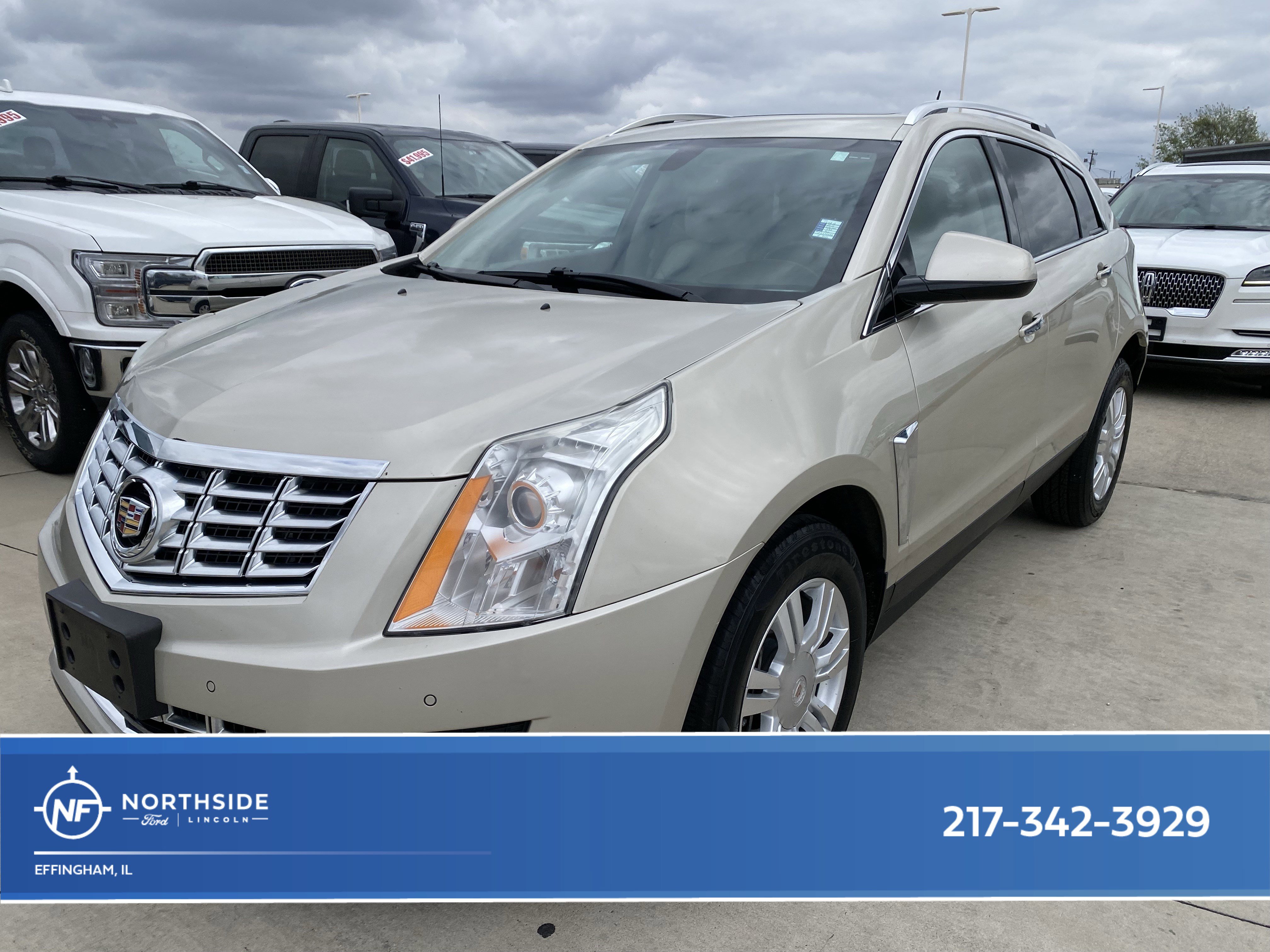 Used 2015 Cadillac SRX Luxury image 1