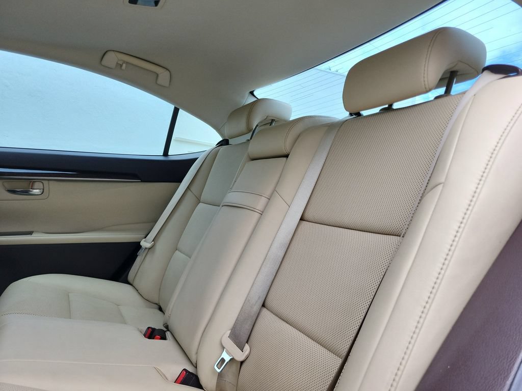 Used 2017 Lexus ES 350 w/ Navigation System Package FWD image 14