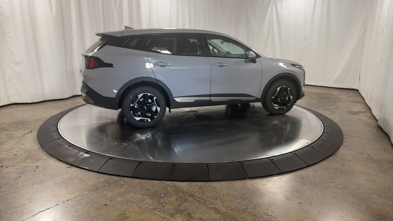 New 2026 Kia Sportage S image 2