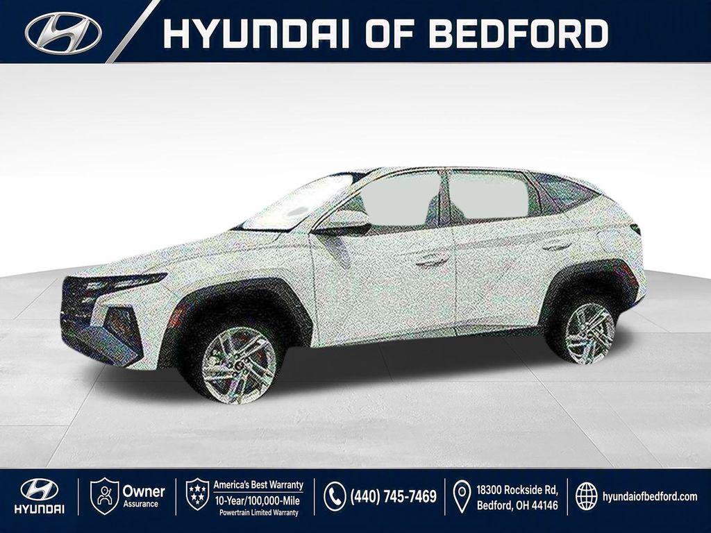 New 2025 Hyundai Tucson SE AWD/4WD image 2