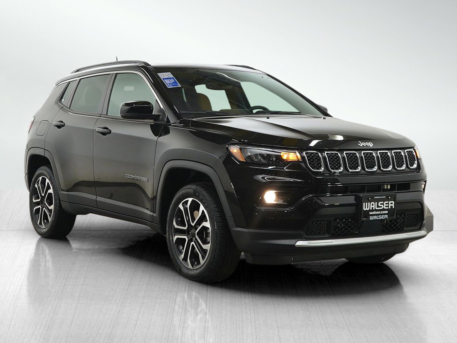 Used 2023 Jeep Compass Limited w/ Sun and Sound Group AWD/4WD image 7