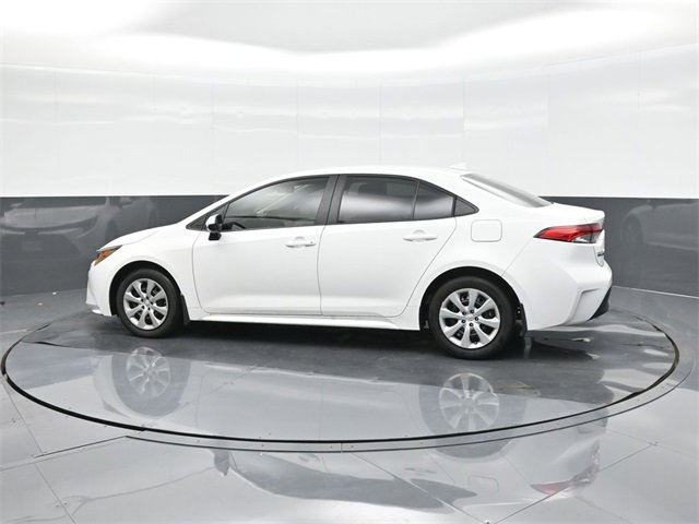 Used 2025 Toyota Corolla LE image 5