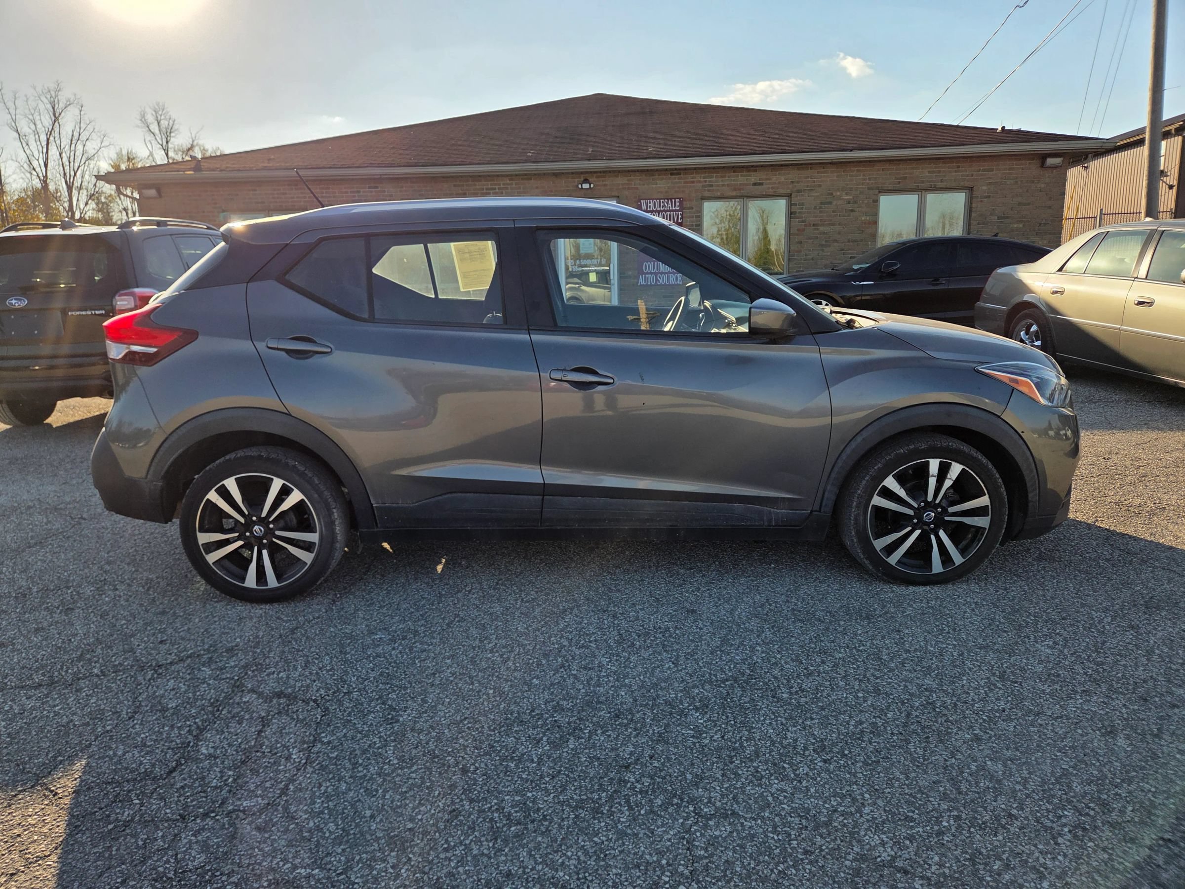 Used 2019 Nissan Kicks SV FWD image 4