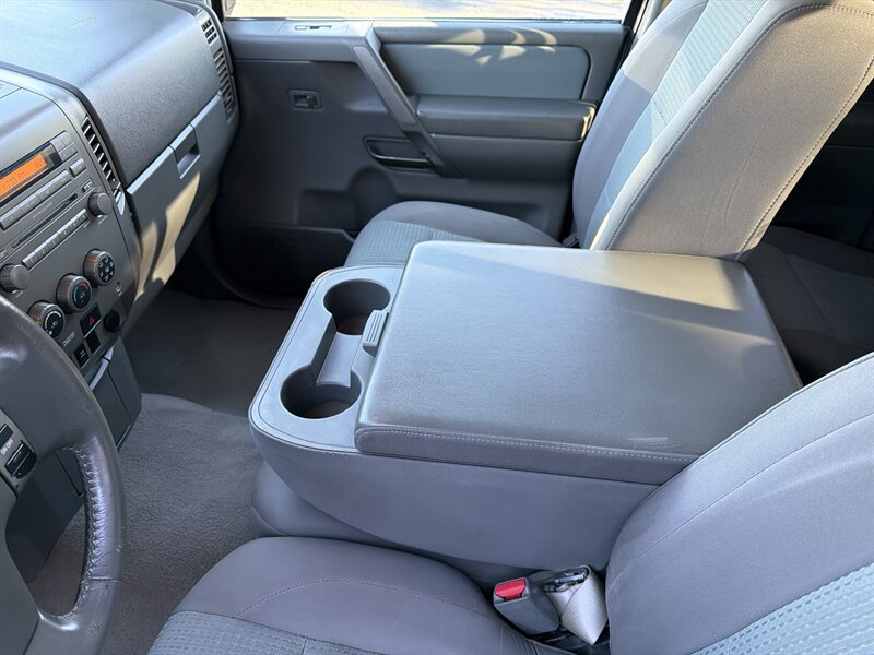Used 2006 Nissan Titan SE AWD/4WD image 33