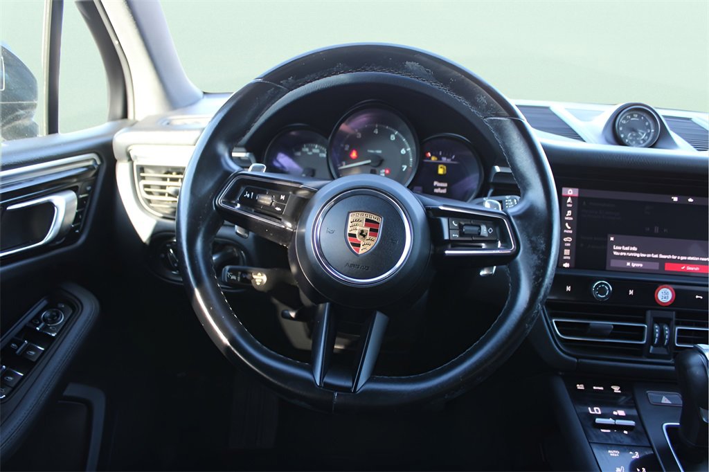 Used 2023 Porsche Macan Turbo image 22