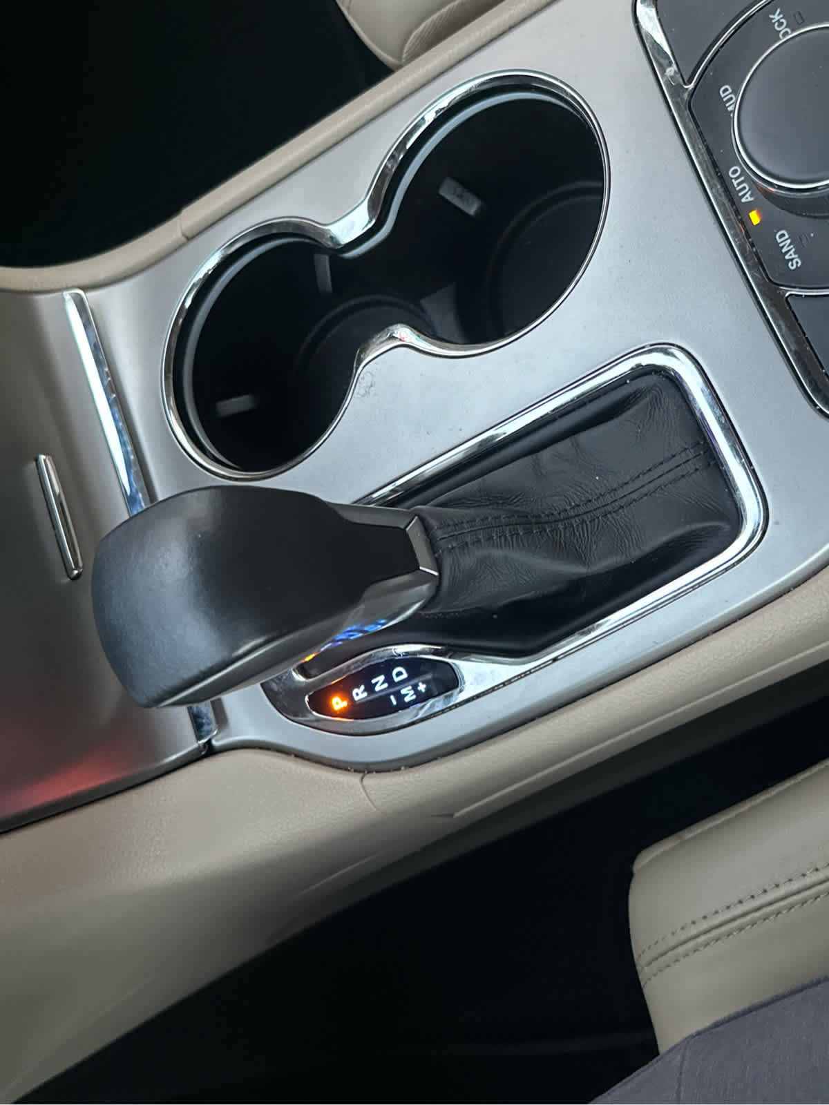 Used 2019 Jeep Grand Cherokee Limited w/ Trailer Tow Group IV image 32