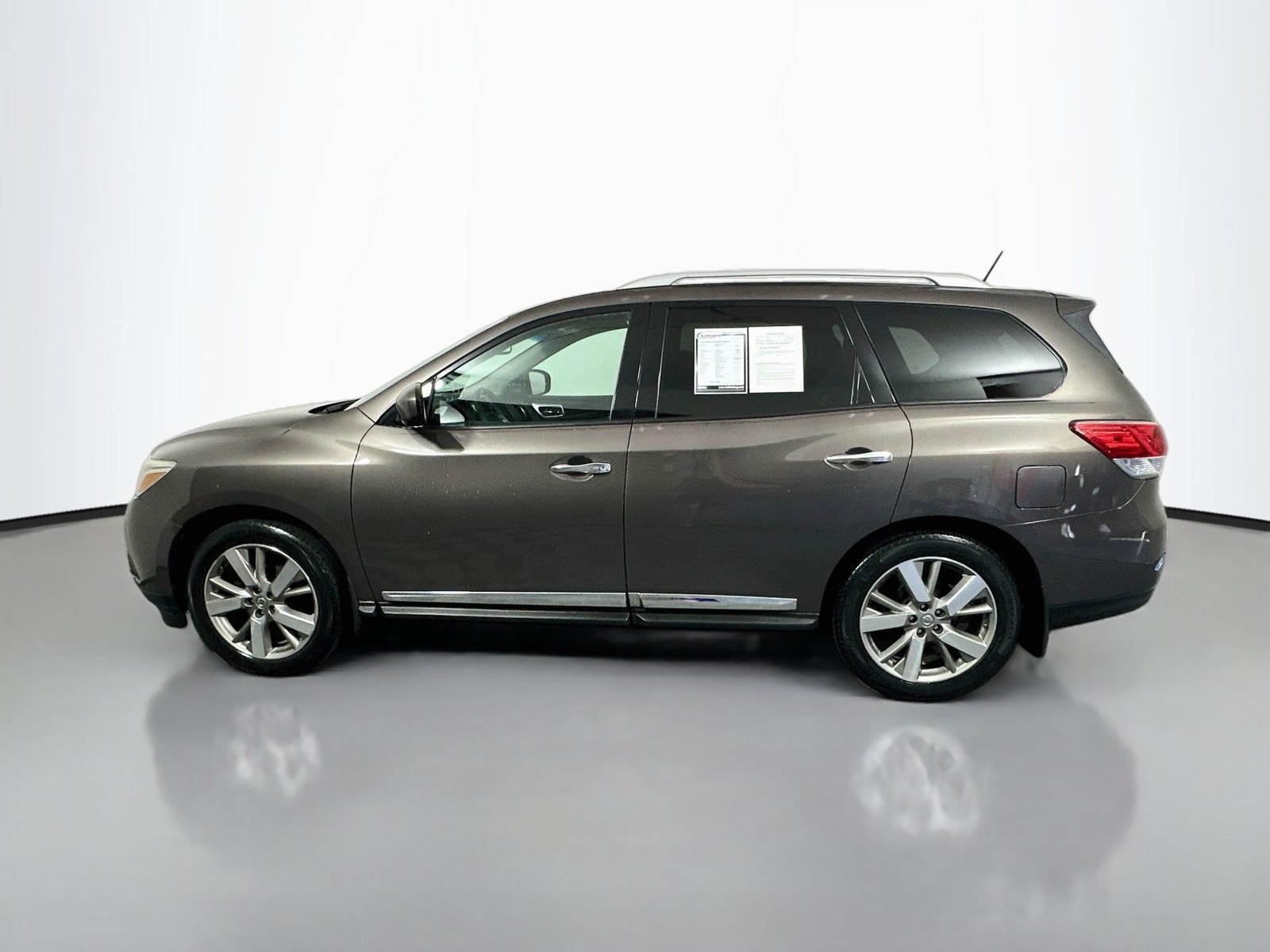 Used 2016 Nissan Pathfinder Platinum AWD/4WD image 5