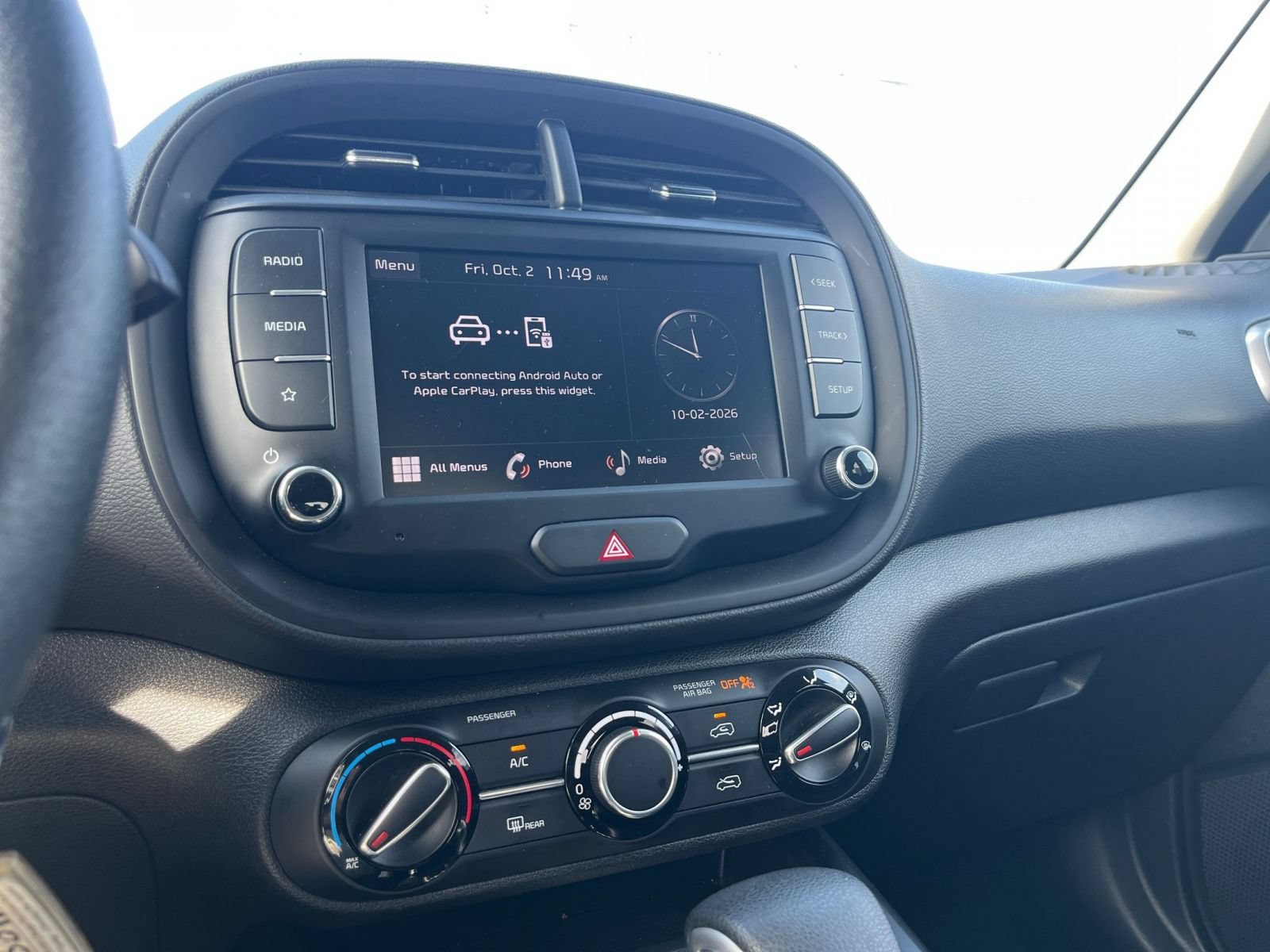 Used 2025 Kia Soul LX w/ LX Technology Package FWD image 19