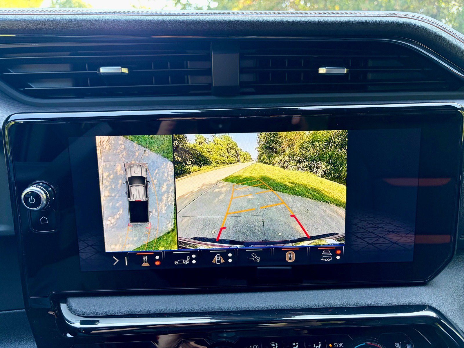 New 2026 GMC Sierra 2500 AT4 AWD/4WD image 30
