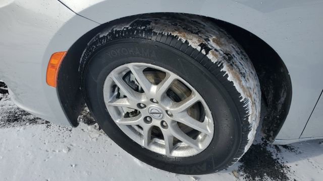 Certified 2024 Chrysler Pacifica Touring-L FWD image 4