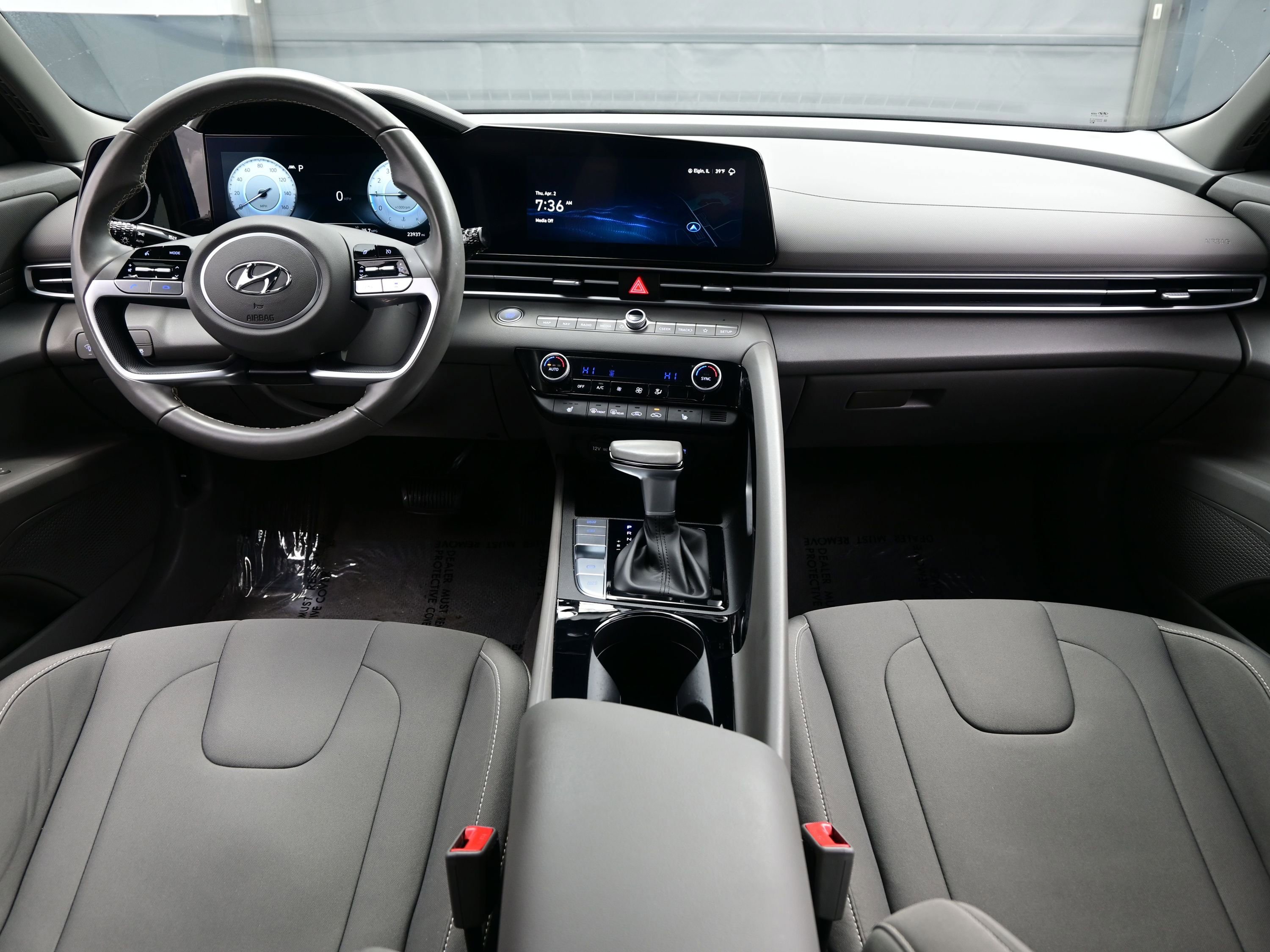 Used 2023 Hyundai Elantra SEL w/ Convenience Package image 16