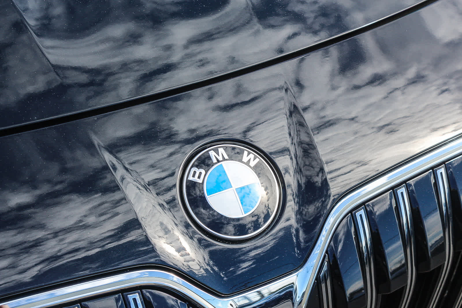 Certified 2026 BMW 740i RWD image 11
