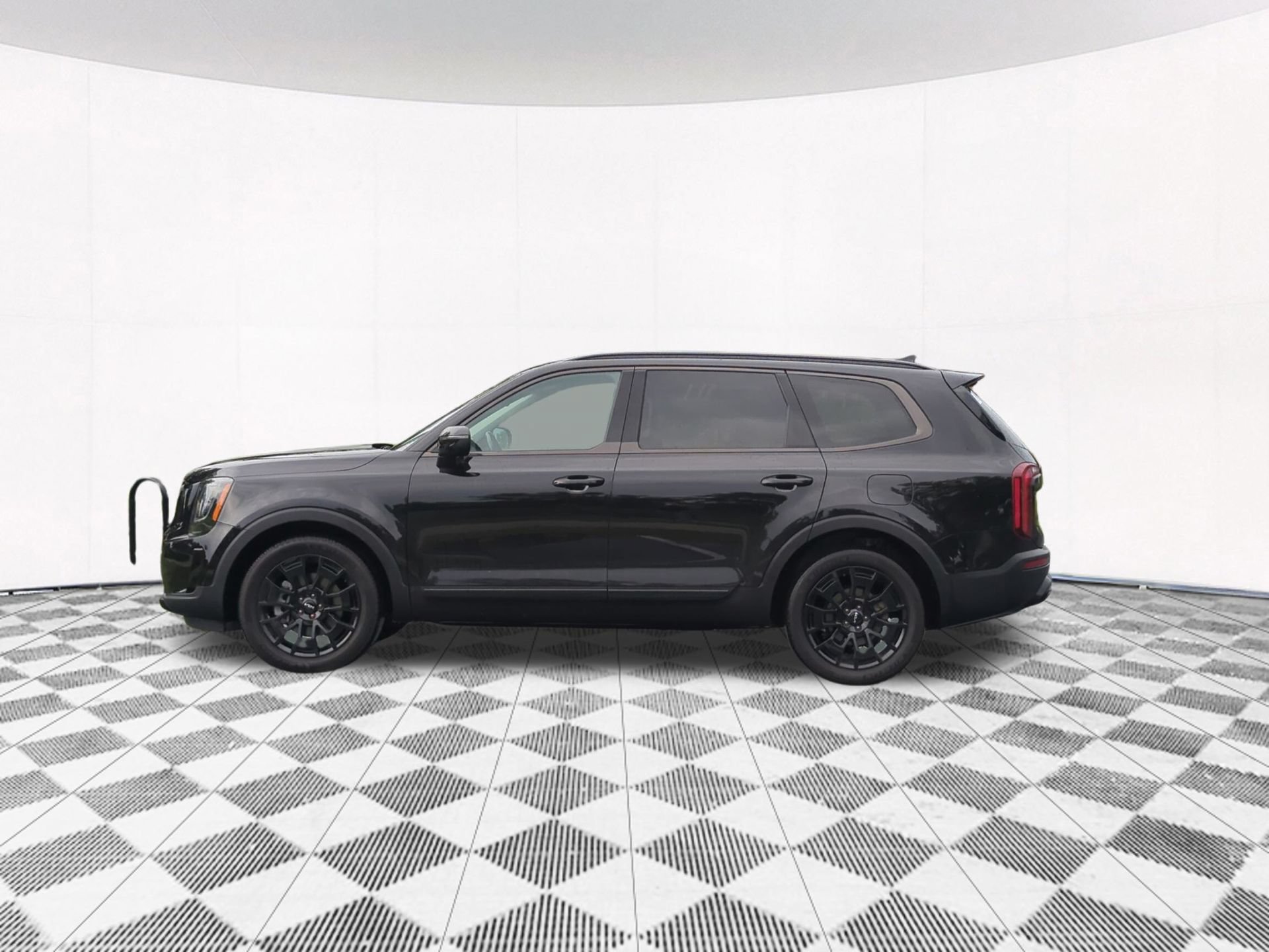 Used 2022 Kia Telluride EX w/ EX Premium Package AWD/4WD image 2