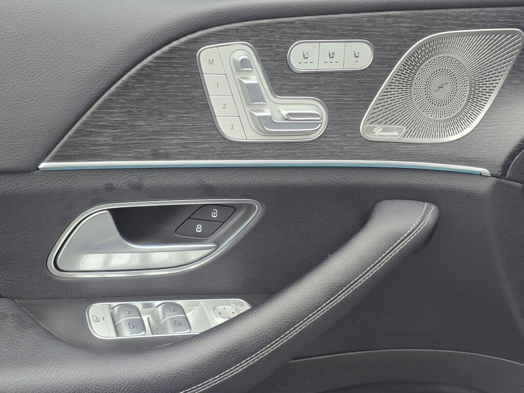 Used 2024 Mercedes-Benz GLS 450 4MATIC image 37