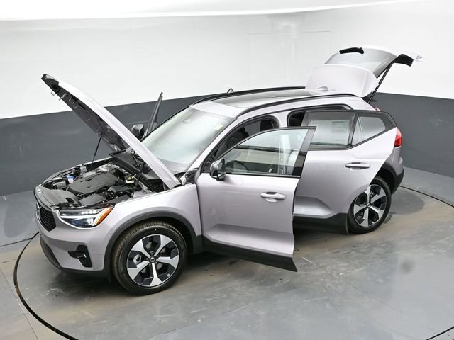 New 2026 Volvo XC40 B5 Plus w/ Protection Package Premier image 43