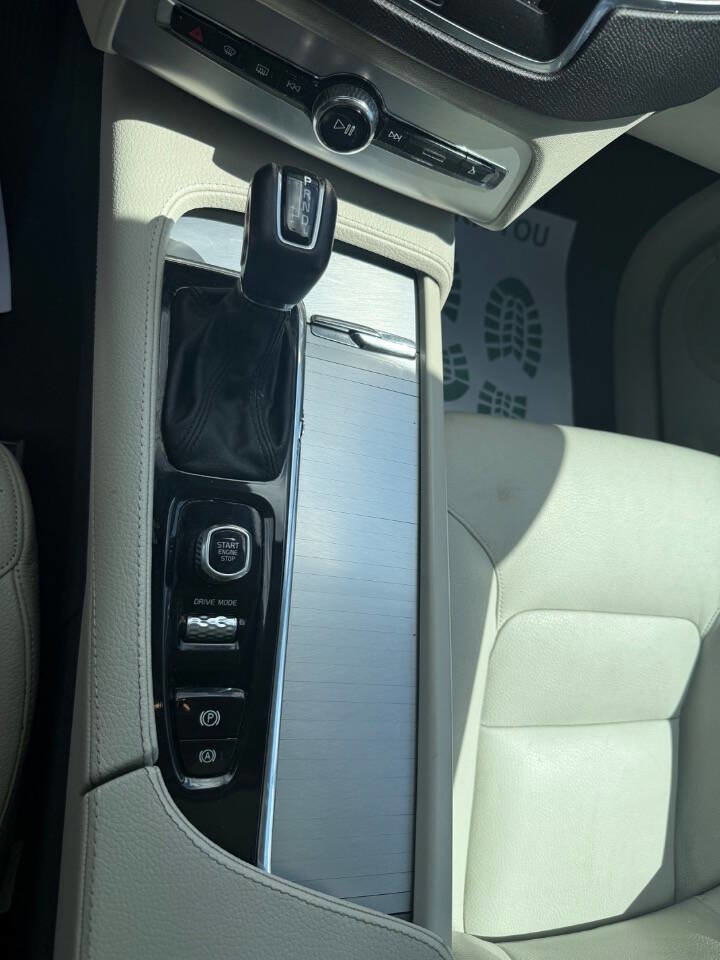 Used 2018 Volvo XC90 T6 Momentum AWD/4WD image 13