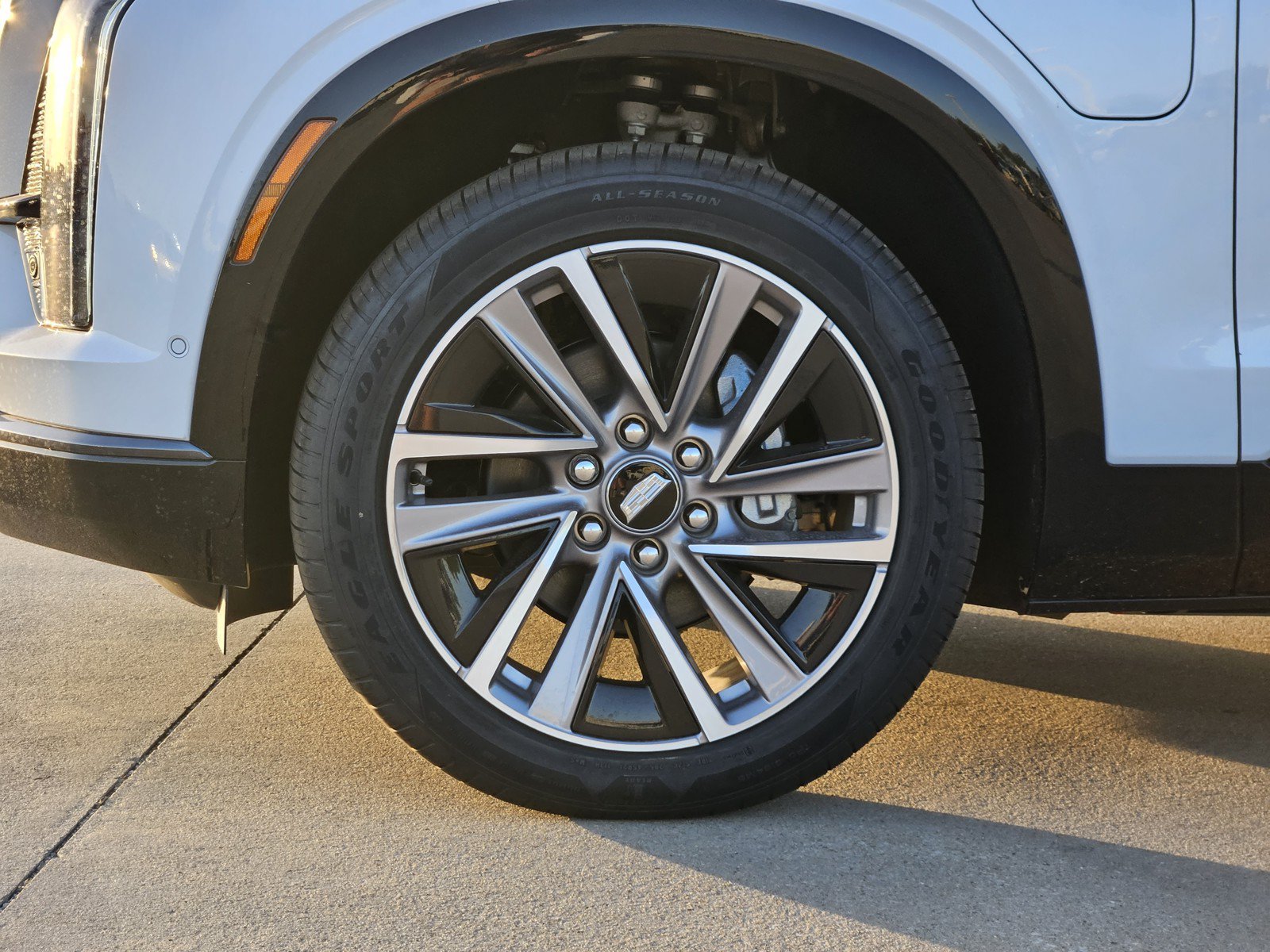 New 2027 Cadillac Vistiq Sport AWD/4WD image 7