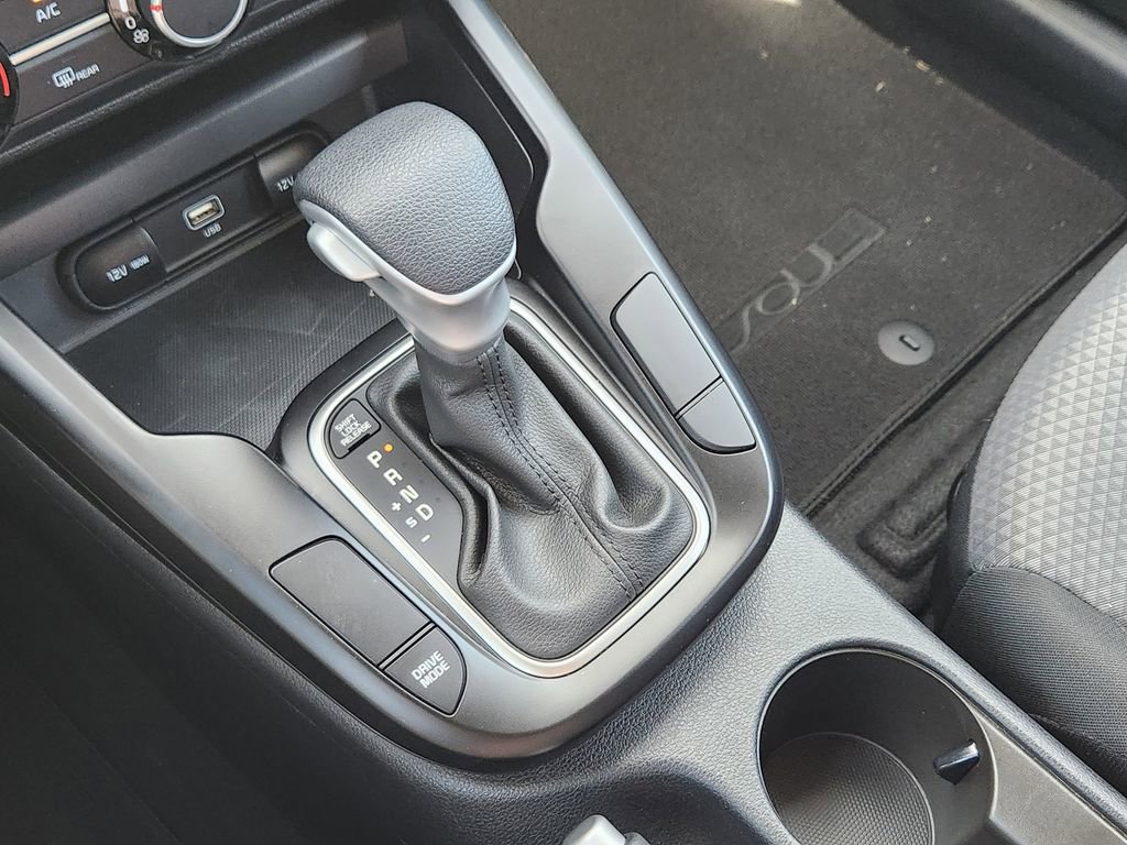 Certified 2025 Kia Soul LX image 19