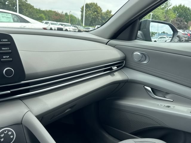 New 2026 Hyundai Elantra SE FWD image 26