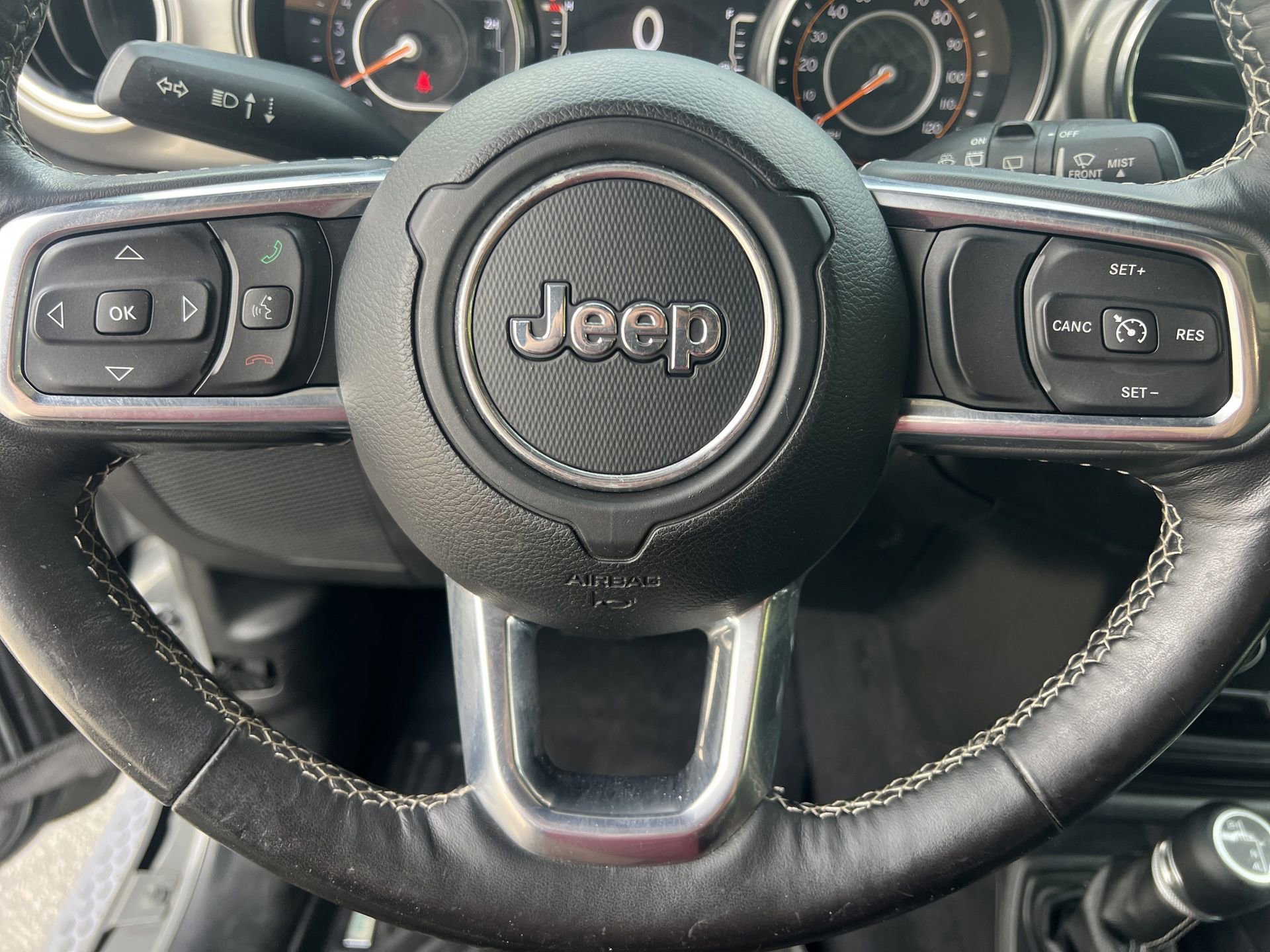 Used 2019 Jeep Wrangler Unlimited Sahara w/ Cold Weather Group image 9