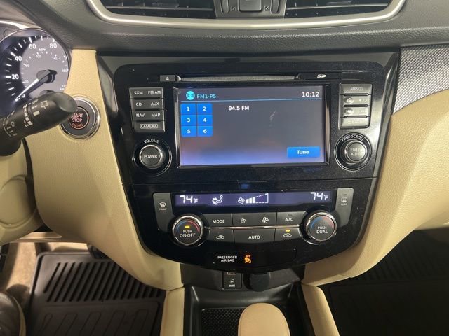 Used 2015 Nissan Rogue SL image 19