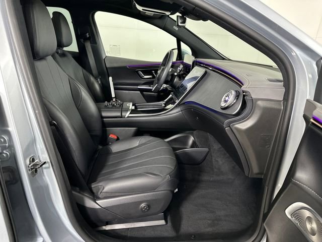 Used 2023 Mercedes-Benz EQE 350+ SUV w/ Exclusive Trim Package image 29