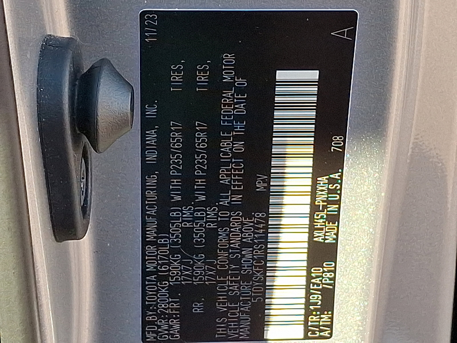 Certified 2024 Toyota Sienna XLE image 27