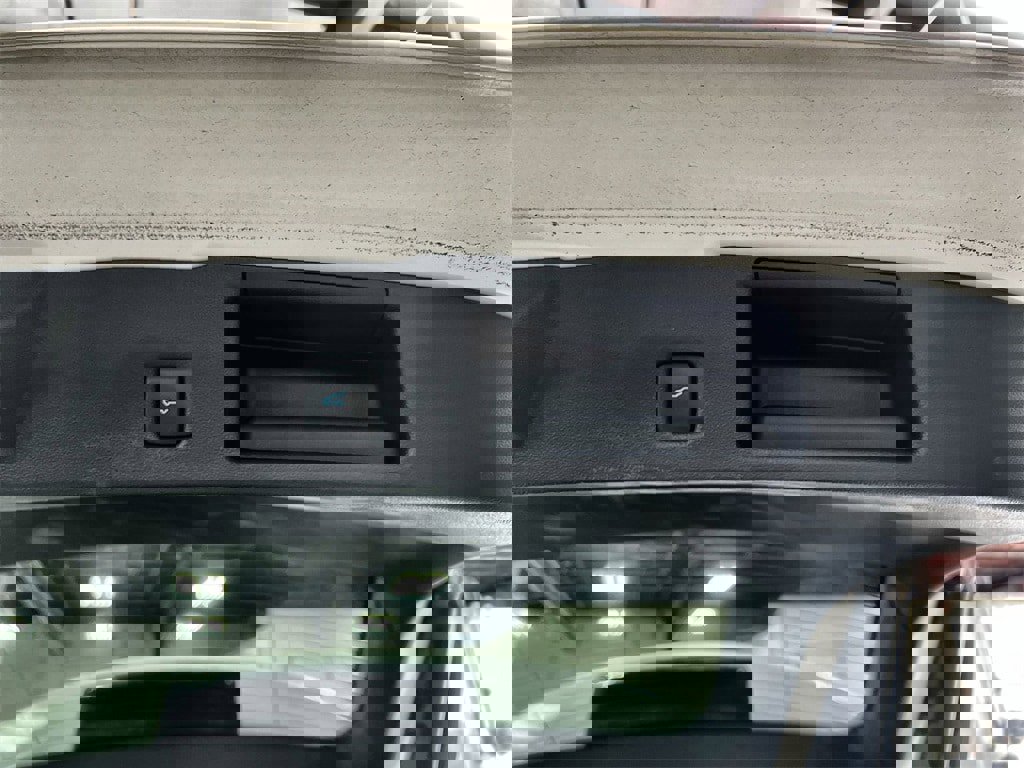 Used 2020 Ford Escape Titanium w/ Titanium Premium Package 2.0 image 26