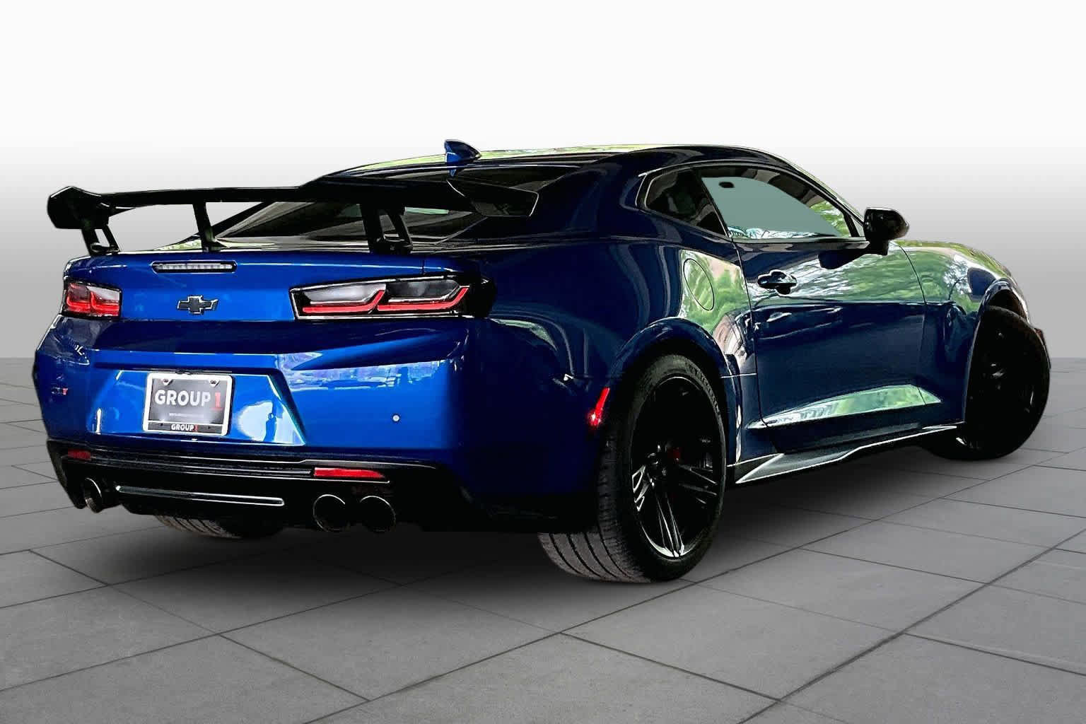 Used 2018 Chevrolet Camaro ZL1 RWD image 12